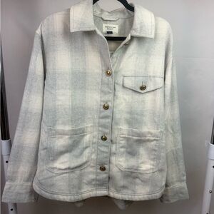NWT American Eagle Flannel Shirt Jacket Shacket Plaid Gray/Cream Medium